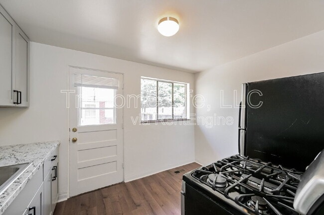 Building Photo - 9295 E 14th Ave