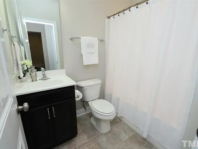 Building Photo - 318 Millbrook Dr