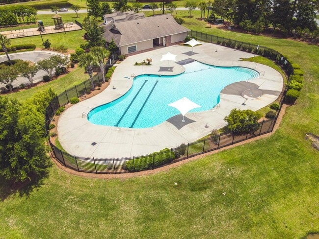 Building Photo - 160 Mayfield Dr