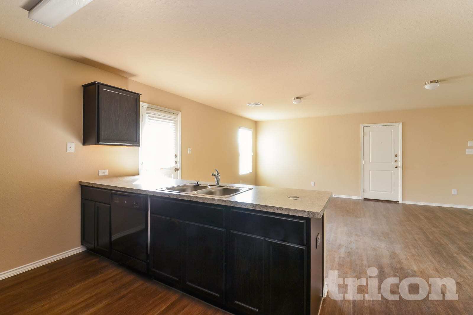 Building Photo - 9735 Marbach Gdn