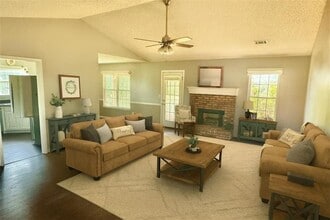 Building Photo - 211 Lucas Way