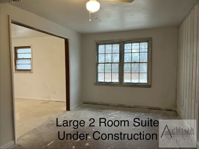 Building Photo - Spacious One Level Home on HUGE LOT!