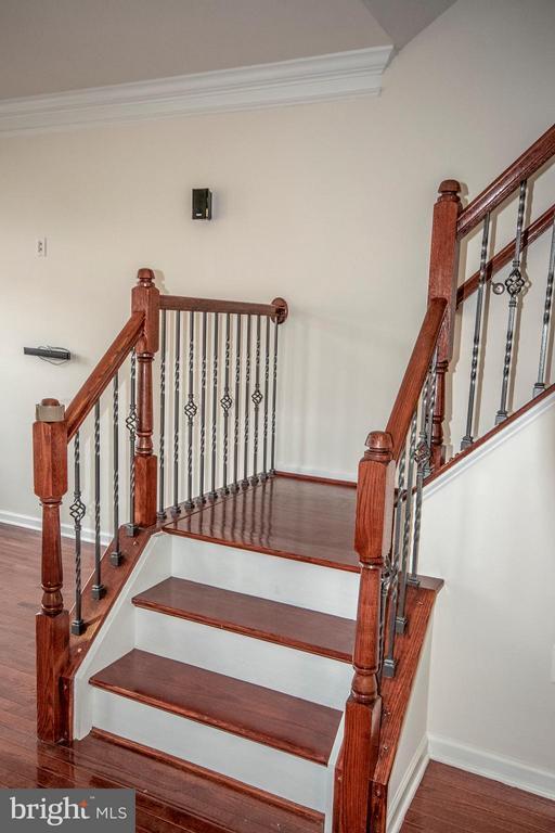 Building Photo - 23119 Sunbury St