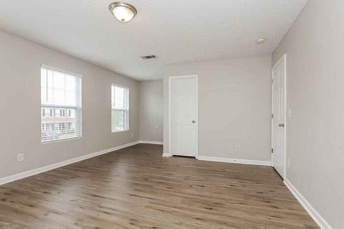 Building Photo - 429 Creek Oak Dr