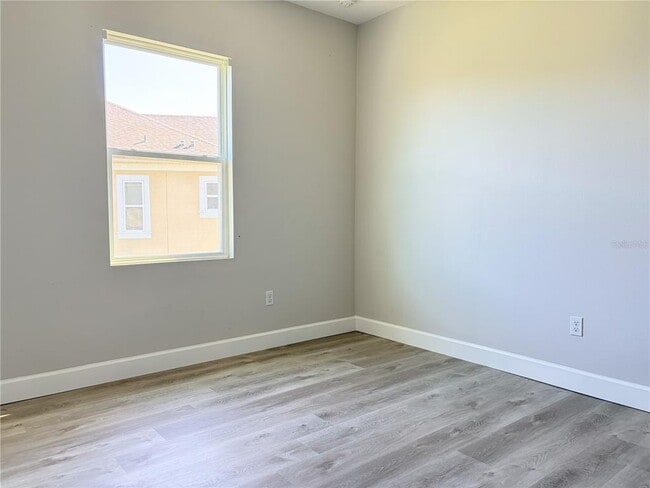 Building Photo - 13565 Fountainbleau Dr