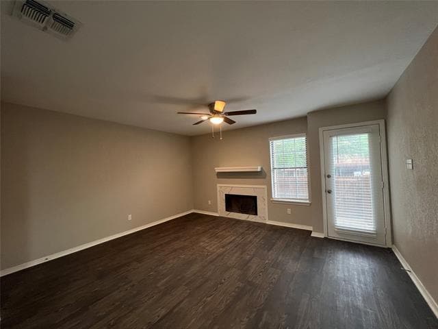 Building Photo - 7417 Kingswood Dr