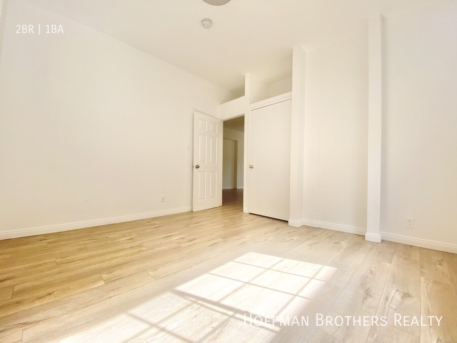 Building Photo - 2691 N Griffin Ave