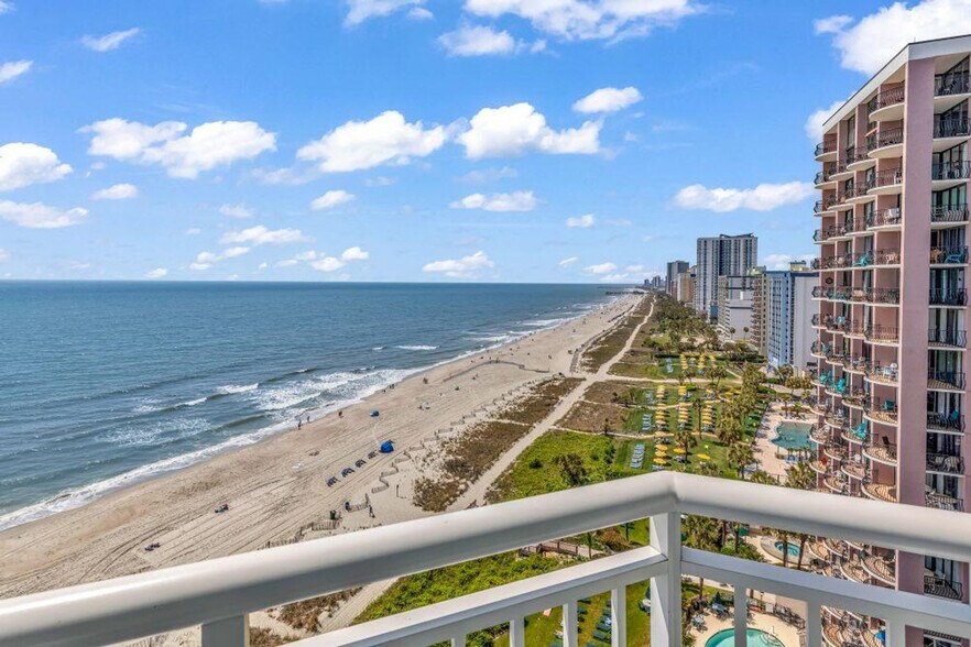 Building Photo - 2504 N Ocean Blvd