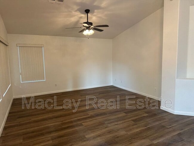 Building Photo - 334 N Duffy Way