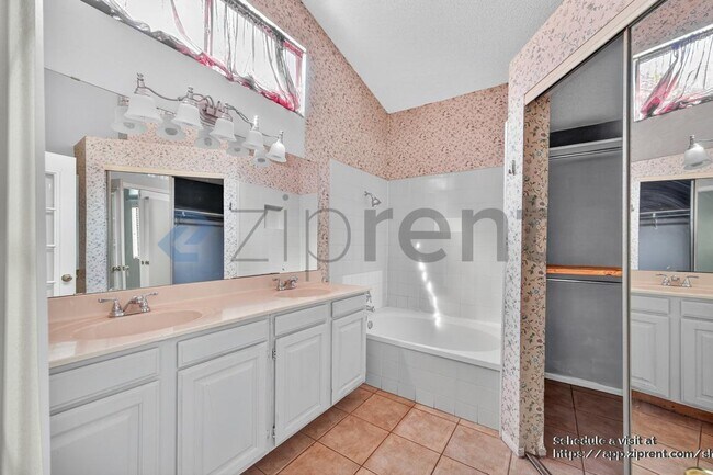 Building Photo - 8314 Clays Point