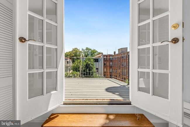 Building Photo - 3044 Cambridge Pl NW