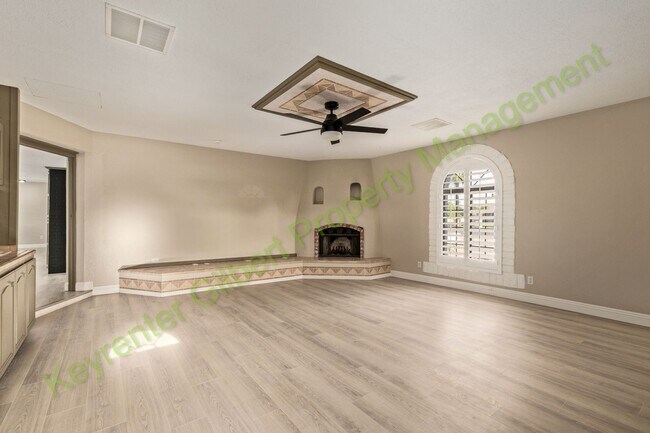 Building Photo - Beautiful Gilbert Home with Shared Pool — Perfect Location & Modern Upgrades!