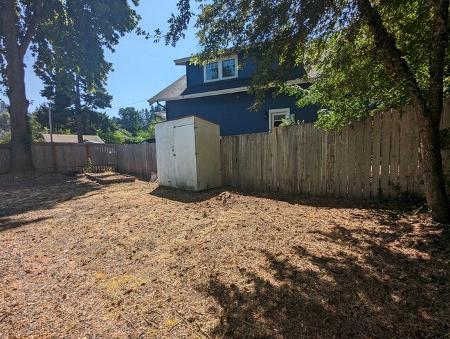 Building Photo - 4-Bedroom, 2-Bath Home In The Amazon Area ...