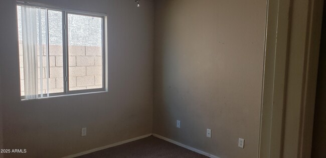 Building Photo - 1619 W Hidalgo Ave