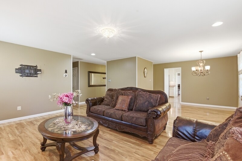 Building Photo - 12426 Chalford Ln