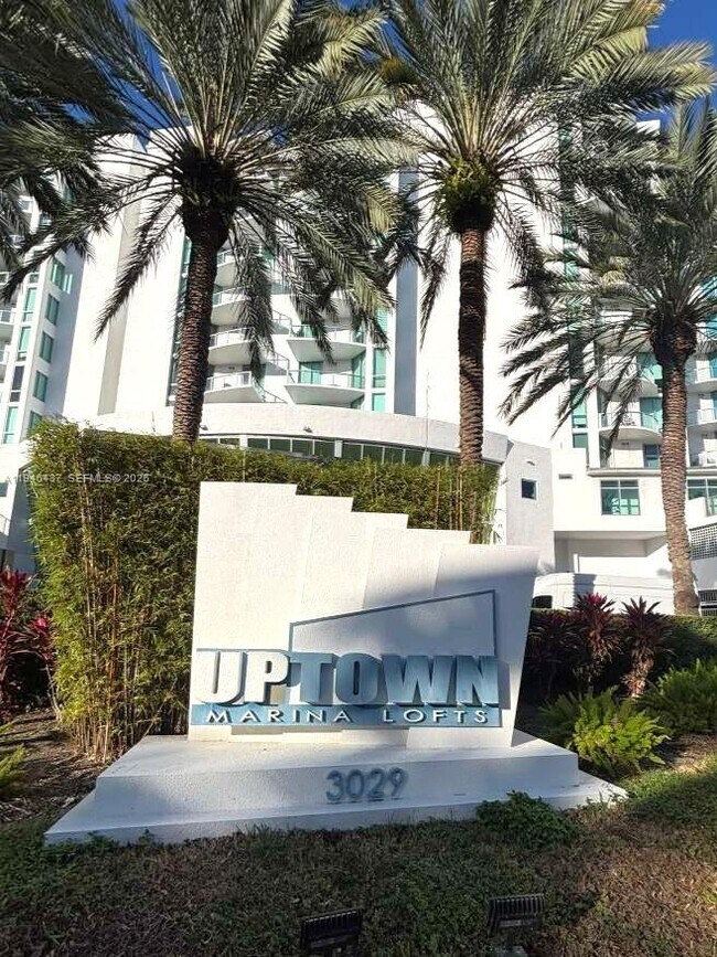 Building Photo - 3029 NE 188th St