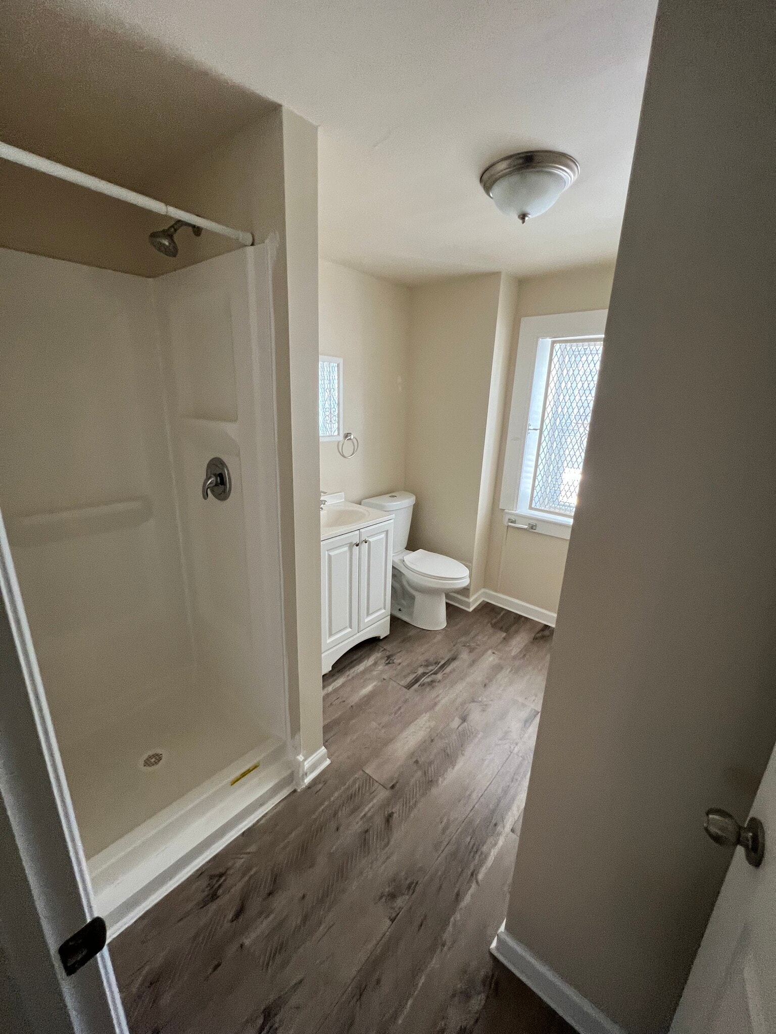 master bath - 4346 Cresson St