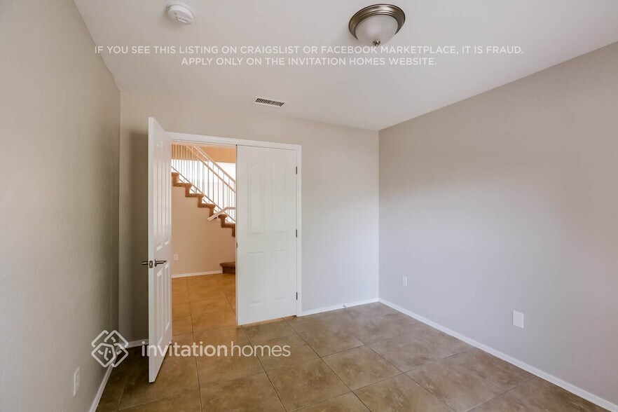 Building Photo - 6975 W Cactus Wren Dr