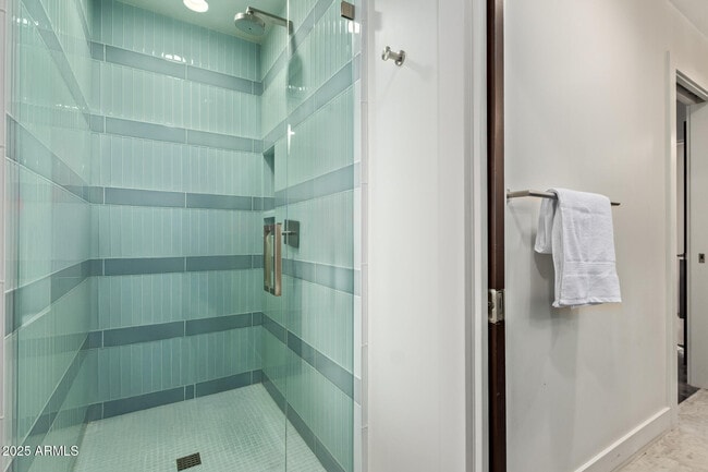 Building Photo - 6636 N 48th St