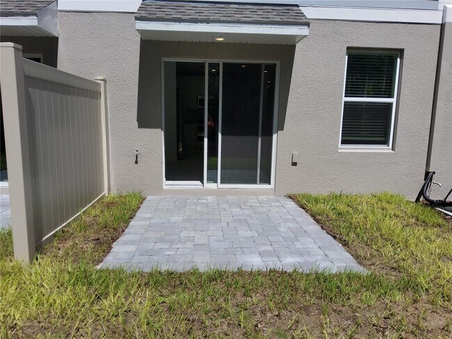 Building Photo - 1816 Fan Palm Dr