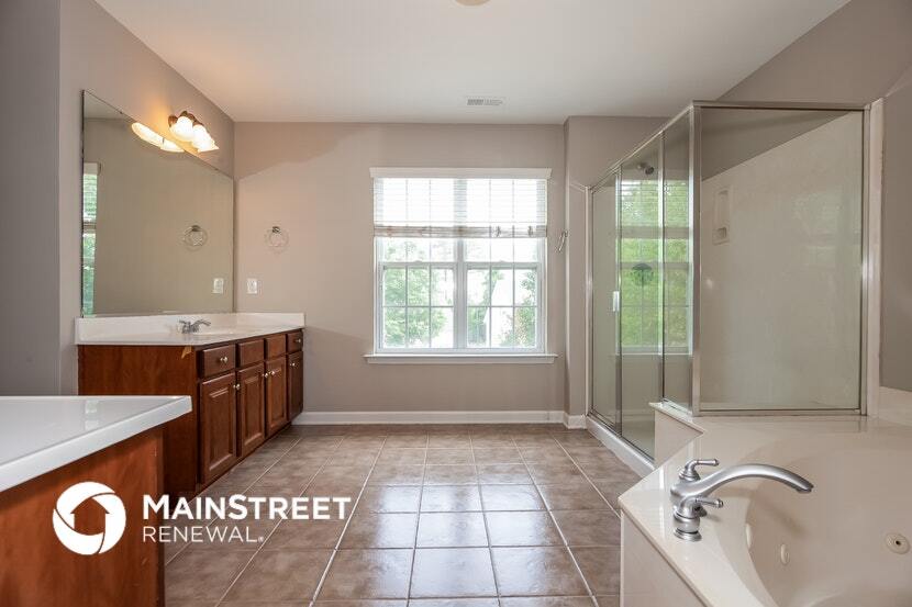 Building Photo - 12317 Westbury Glen Ct