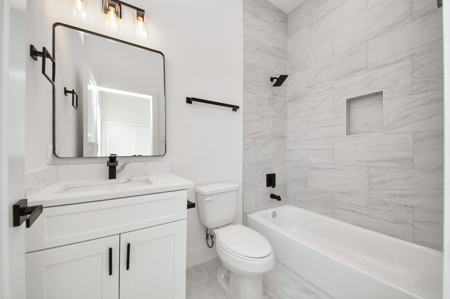 Building Photo - 5512 Hardy St