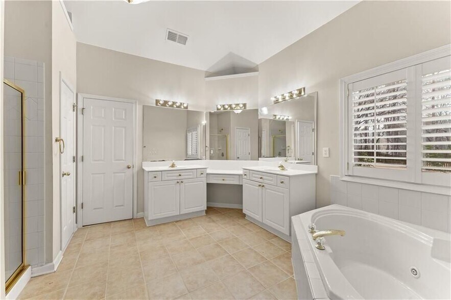 Building Photo - 4610 Planters Hill Dr