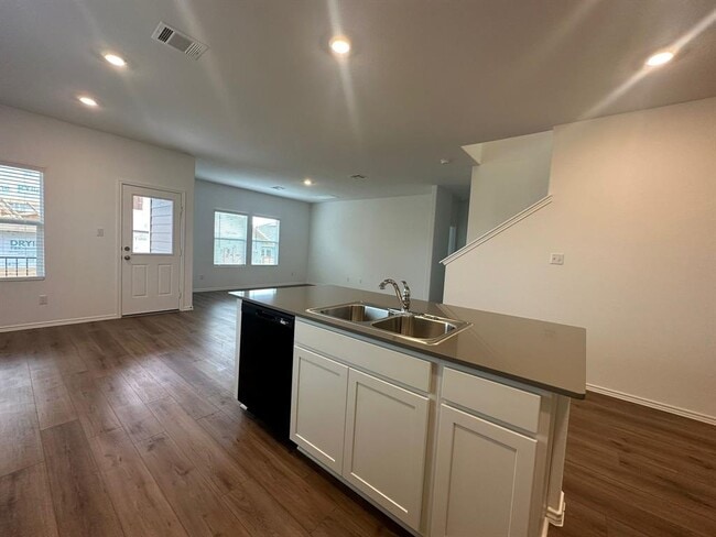 Building Photo - 228 Jeffers
