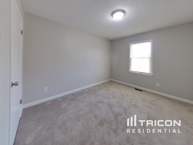 Building Photo - 184 Clydesdale Ln SE