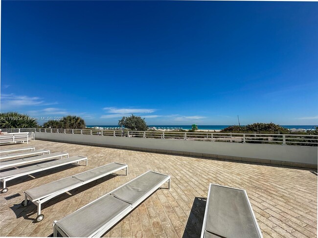 Building Photo - 345 Ocean Dr