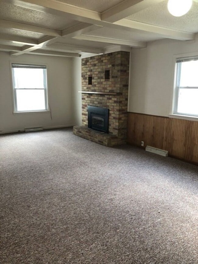 Building Photo - 3 Bedrooms, 1 Bathroom Duplex Lower Level in Brainerd, MN