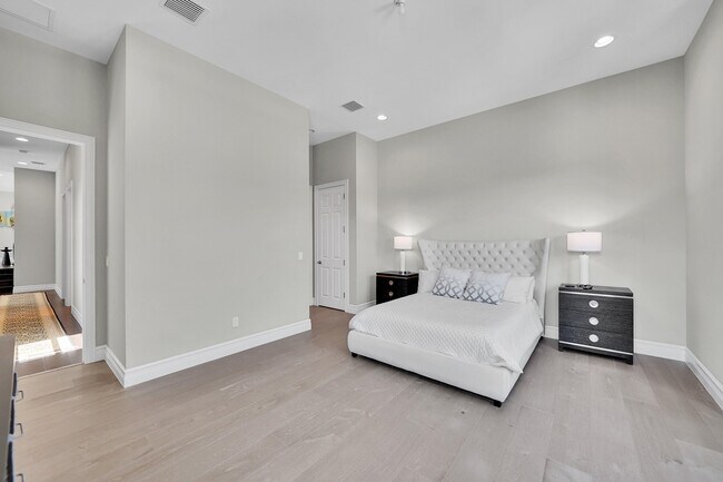 Building Photo - 9081 Chauvet Wy