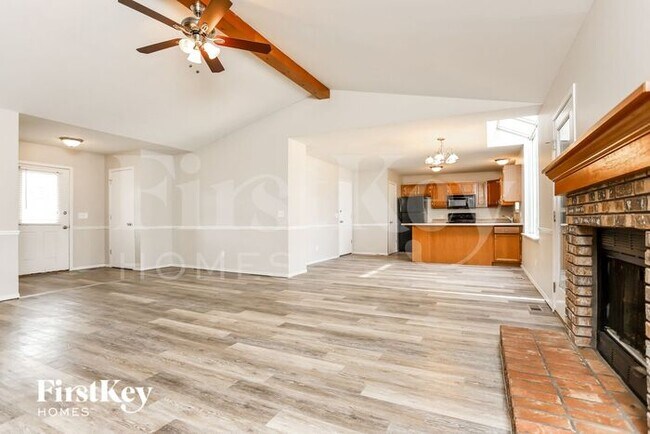 Building Photo - 4 W Park Dr