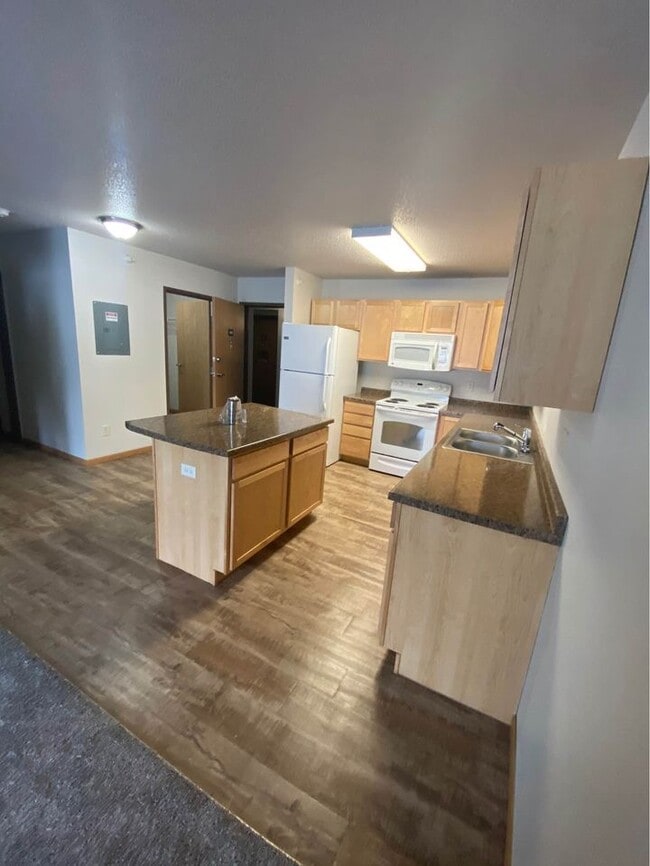 Building Photo - Timber Trails Apartments