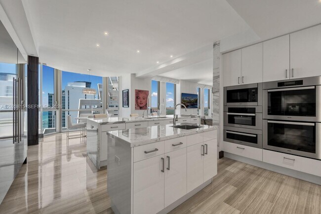 Building Photo - 17749 Collins Ave