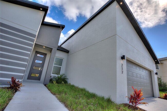 Building Photo - 217 Cimarron Dr