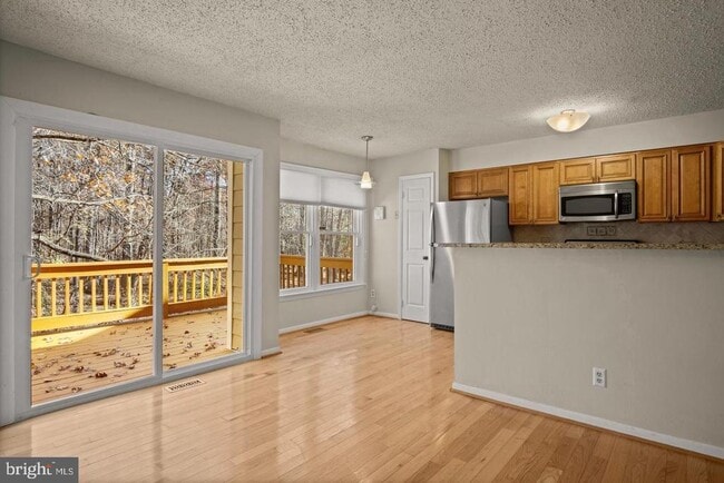 Building Photo - 1602 Oak Spring Way