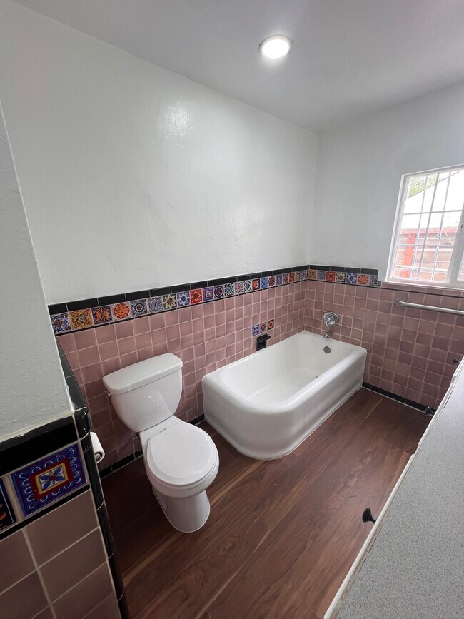 Building Photo - 3021 Fanita St