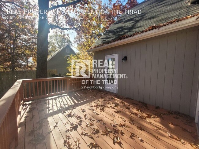 Building Photo - 1349 Brookwood Dr
