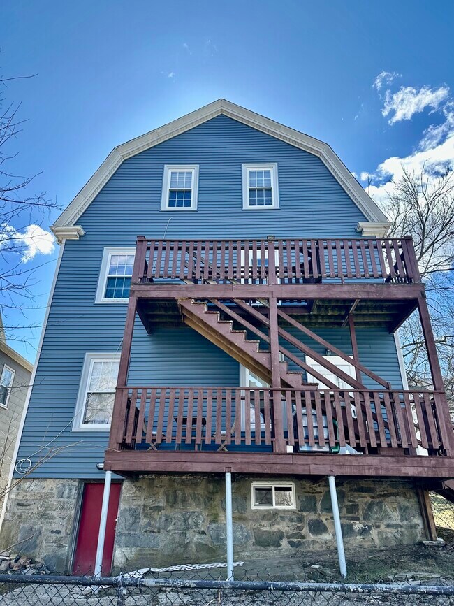 Building Photo - 135 Nonantum St