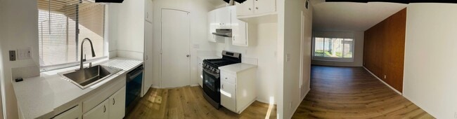 Building Photo - Renovated 3-bedroom townhouse in Todd Ranch with garage and spacious yard