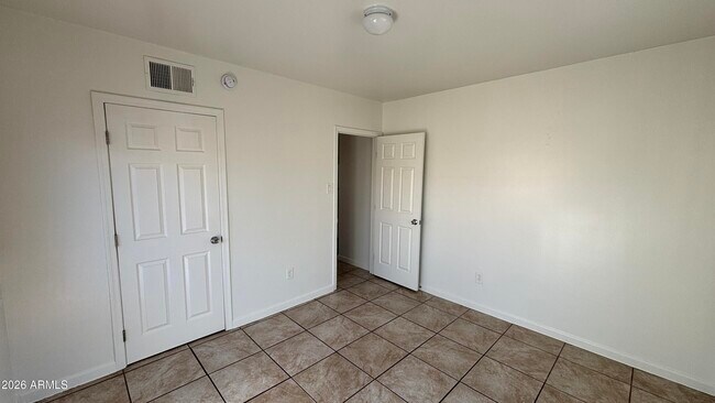 Building Photo - 419 N 20th St