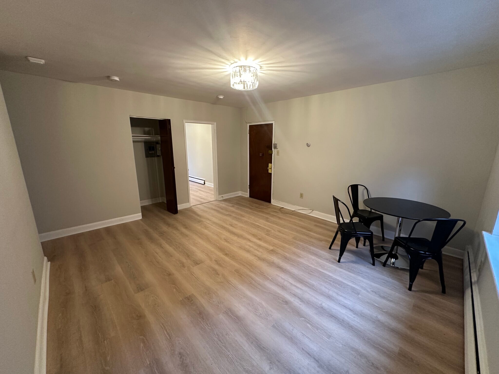 Building Photo - 63 Selkirk Rd