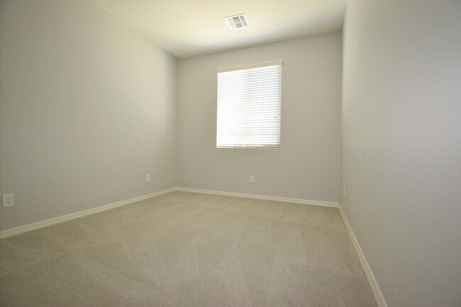 Building Photo - Beautiful Cooley Station Bungalow, 3 bed 2.5 bath with loft