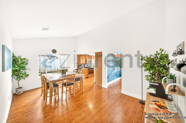 Building Photo - 1745 Buckeye St