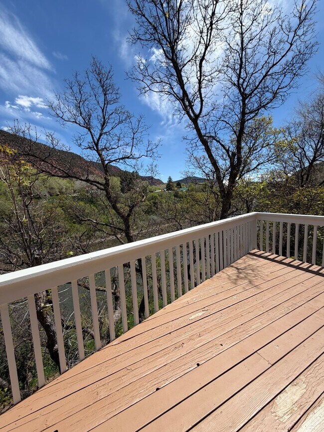 Building Photo - 3-bedroom plus office, 2-bath home located along the Roaring Fork River in Glenwood Springs