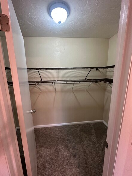 Building Photo - 1110 SW 19th Pl