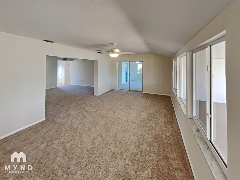 Building Photo - 1511 W Del Webb Blvd