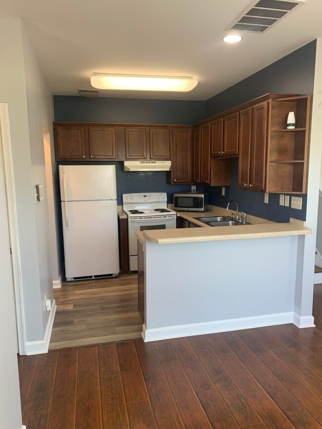 Building Photo - 158 Keel Ave