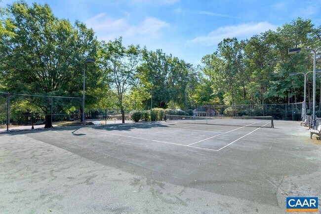 Building Photo - 2065 Tavernor Ln